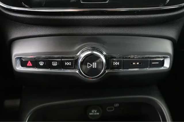 Volvo C40 (2023) thumbnail 33