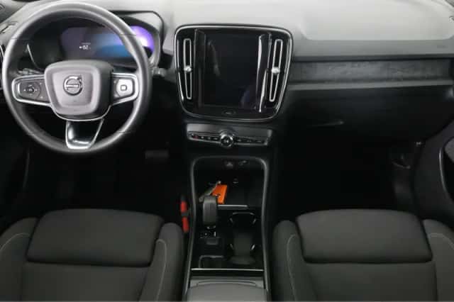 Volvo C40 (2023) thumbnail 5