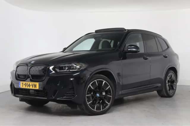 BMW iX3 (2023) thumbnail 1