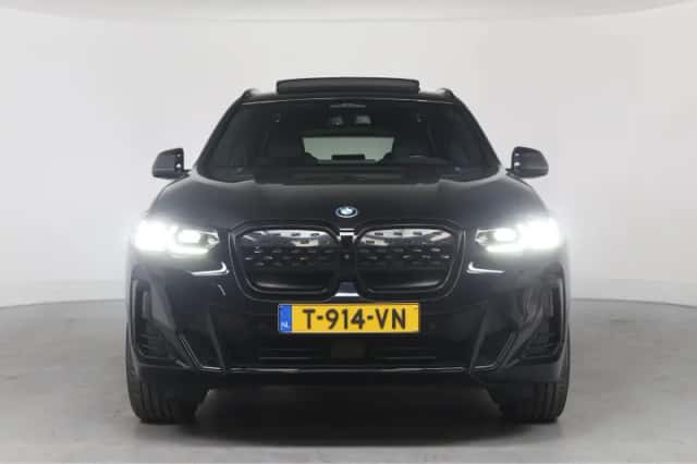BMW iX3 (2023) thumbnail 11