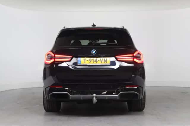 BMW iX3 (2023) thumbnail 12