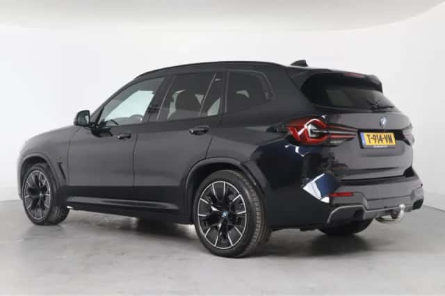 BMW iX3 (2023) thumbnail 3