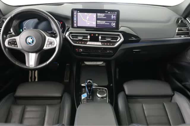 BMW iX3 (2023) thumbnail 4