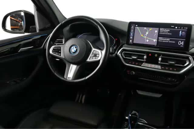 BMW iX3 (2023) thumbnail 36