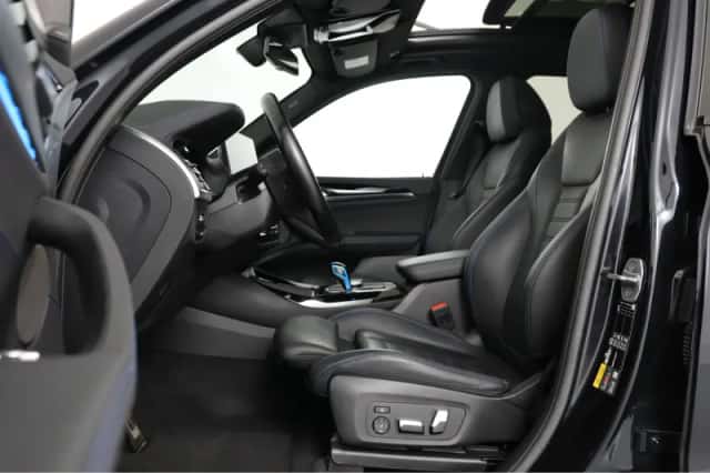 BMW iX3 (2023) thumbnail 38