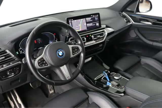 BMW iX3 (2023) thumbnail 5