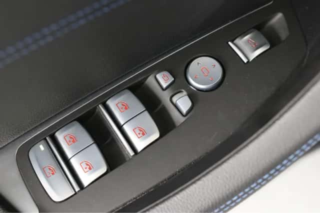 BMW iX3 (2023) thumbnail 42