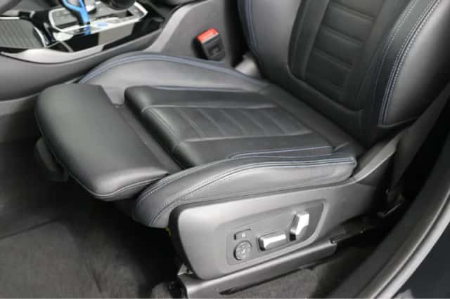 BMW iX3 (2023) thumbnail 6