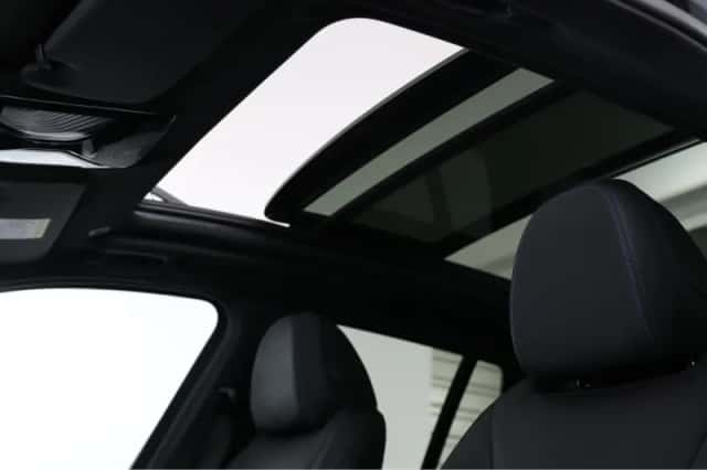 BMW iX3 (2023) thumbnail 8