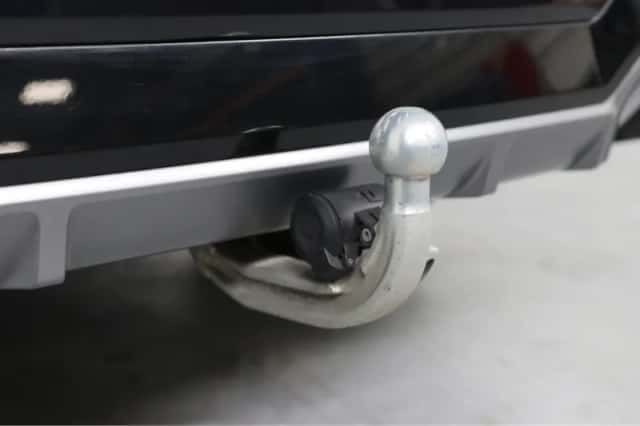 BMW iX3 (2023) thumbnail 9