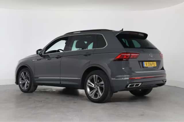 Volkswagen Tiguan (2021) thumbnail 3