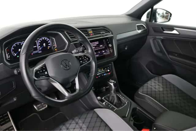 Volkswagen Tiguan (2021) thumbnail 5