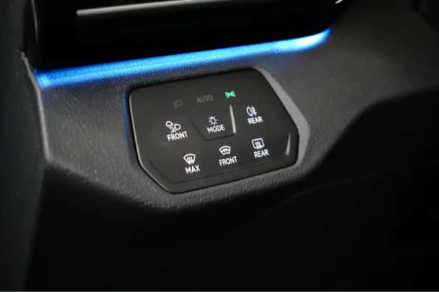 Volkswagen ID.4 (2023) thumbnail 24