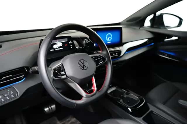 Volkswagen ID.4 (2023) thumbnail 5
