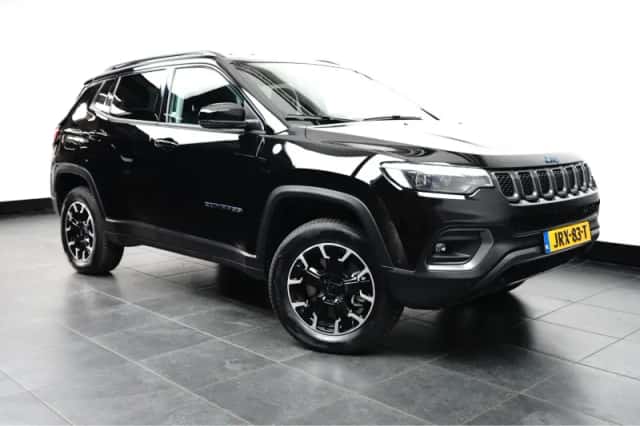 Jeep Compass (2024) thumbnail 3