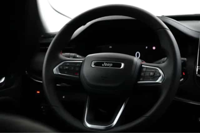 Jeep Compass (2024) thumbnail 10