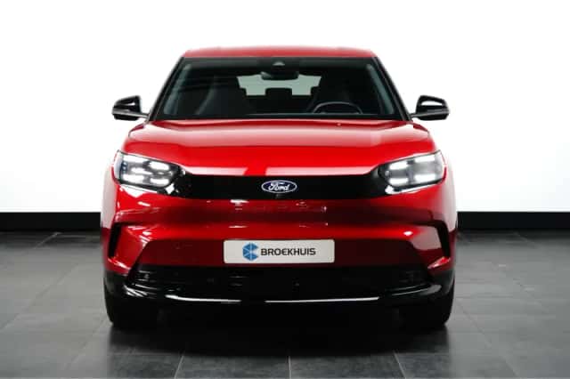 Ford Capri (2025) thumbnail 2