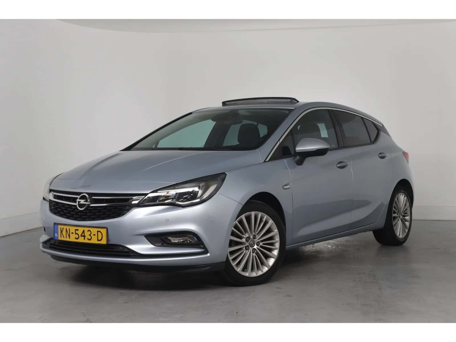 Opel Astra (2016) — foto 1