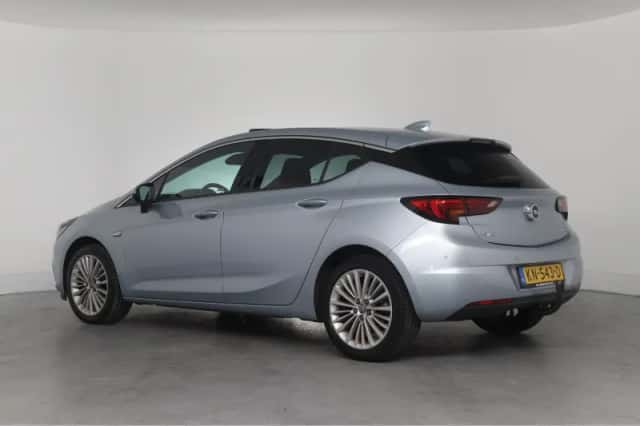 Opel Astra (2016) thumbnail 3