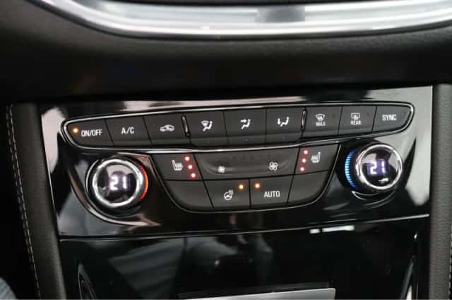 Opel Astra (2016) thumbnail 21