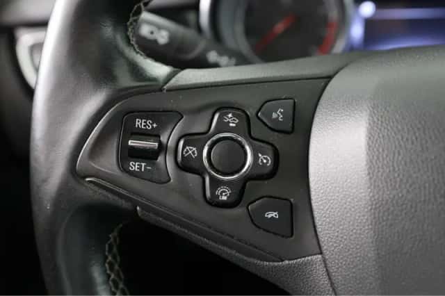 Opel Astra (2016) thumbnail 25
