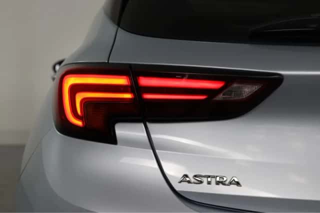 Opel Astra (2016) thumbnail 30
