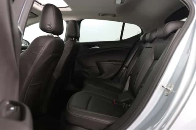 Opel Astra (2016) thumbnail 32