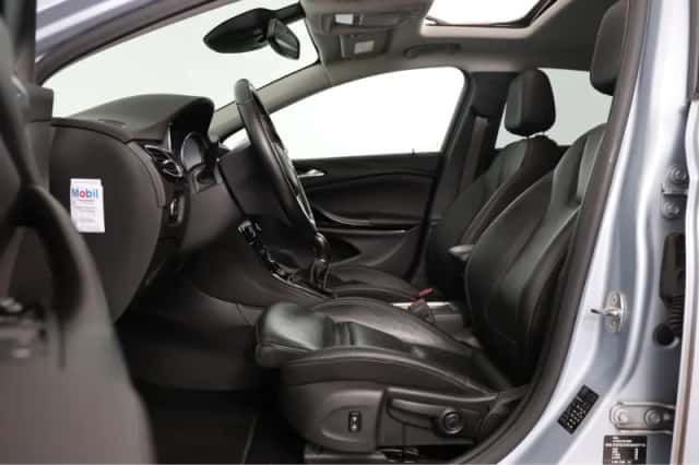 Opel Astra (2016) thumbnail 35