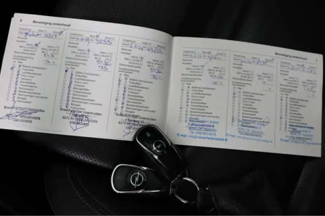 Opel Astra (2016) thumbnail 10