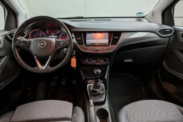 Opel Crossland (2021) thumbnail 2