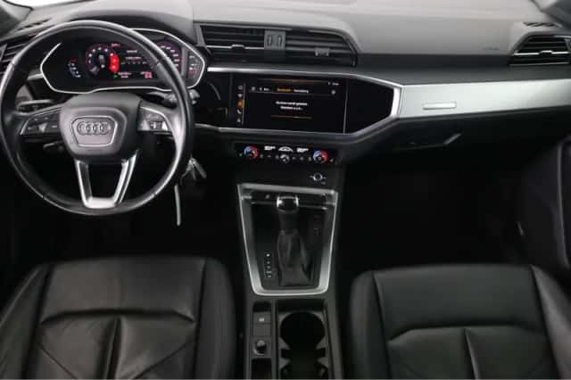 Audi Q3 (2019) thumbnail 4