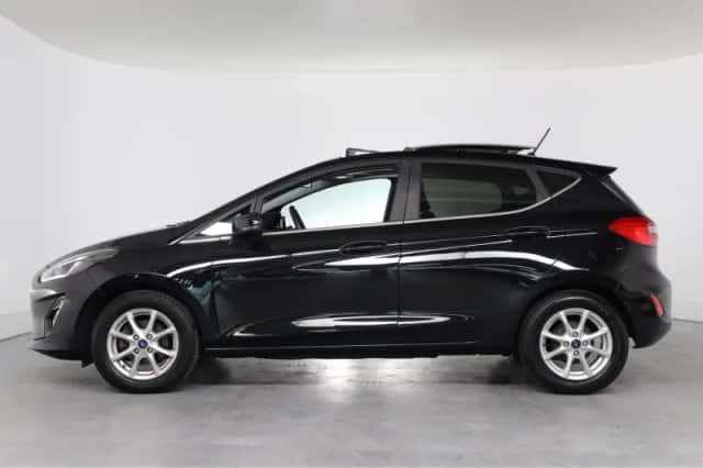 Ford Fiesta (2021) thumbnail 2