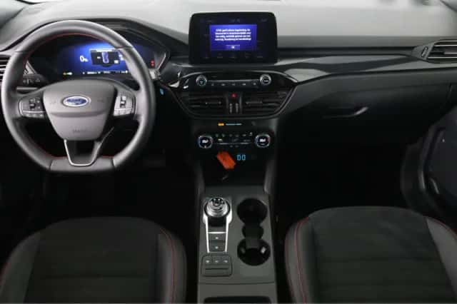 Ford Kuga (2021) thumbnail 3