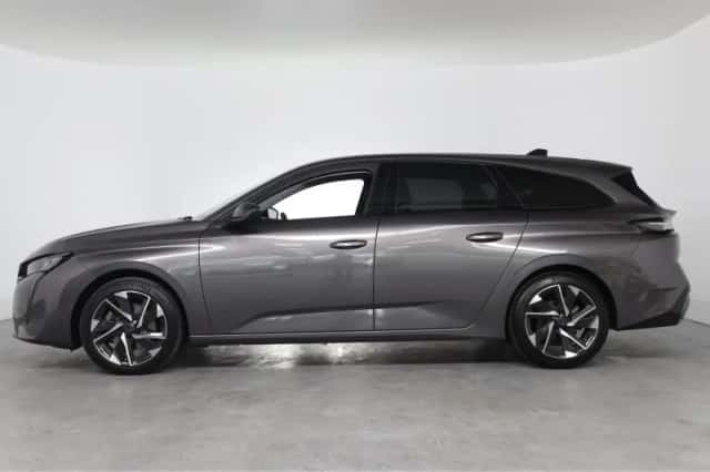Peugeot 308 (2022) thumbnail 2
