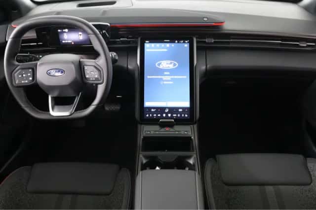 Ford Explorer (2026) thumbnail 4