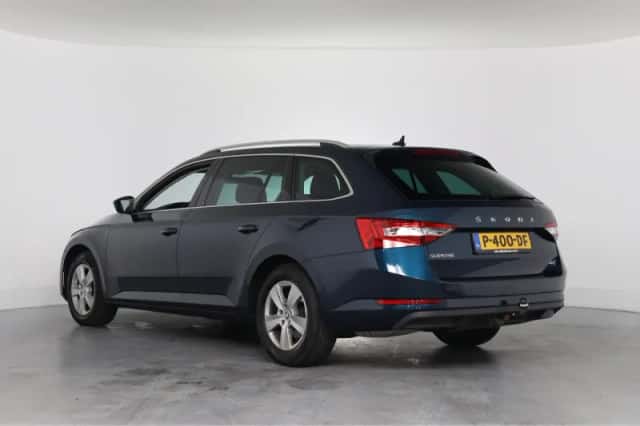 Škoda Superb (2022) thumbnail 3