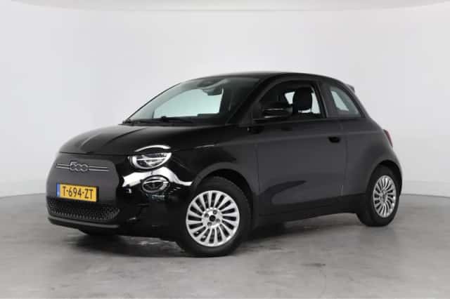 Fiat 500 (2023) thumbnail 1