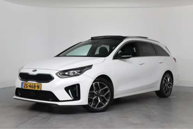 Kia Ceed Sportswagon (2019) thumbnail 1