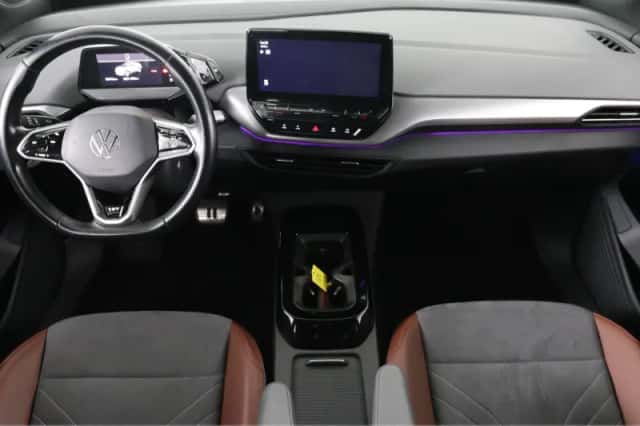 Volkswagen ID.4 (2021) thumbnail 5