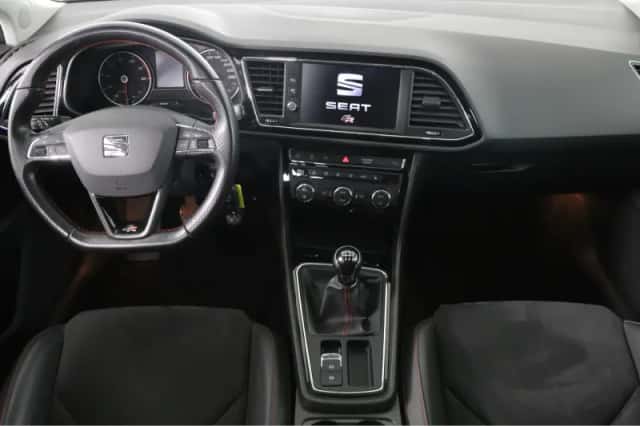 SEAT Leon (2018) thumbnail 4