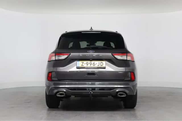 Ford Kuga (2023) thumbnail 4