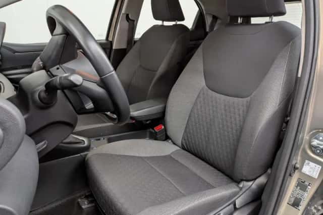 Toyota Yaris (2022) thumbnail 3