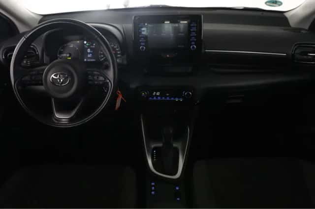 Toyota Yaris (2022) thumbnail 4