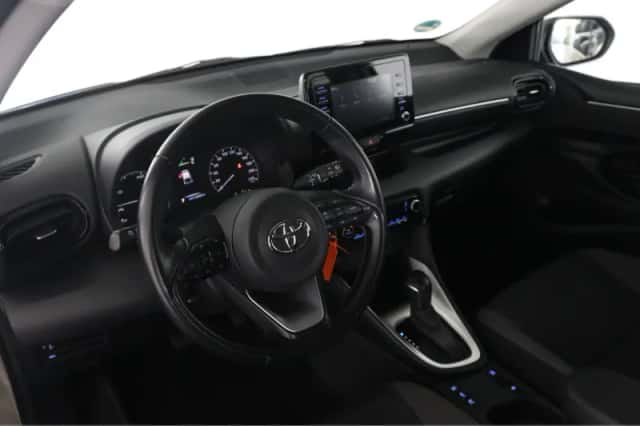 Toyota Yaris (2022) thumbnail 5