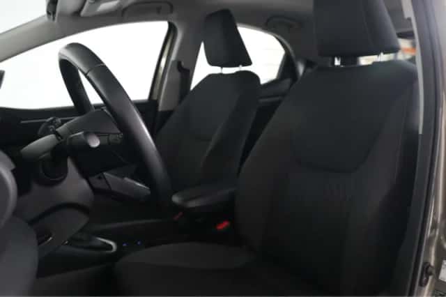 Toyota Yaris (2022) thumbnail 6