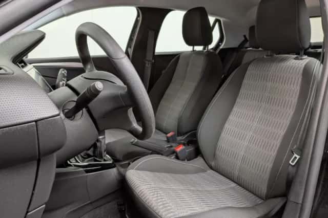 Opel Corsa (2023) thumbnail 3