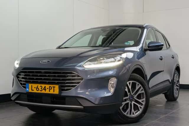 Ford Kuga (2021) thumbnail 1