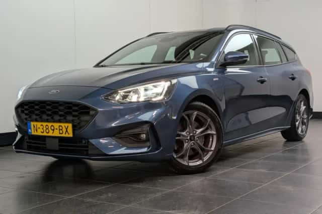 Ford Focus (2021) thumbnail 1