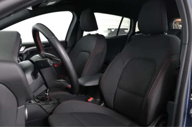 Ford Focus (2021) thumbnail 6