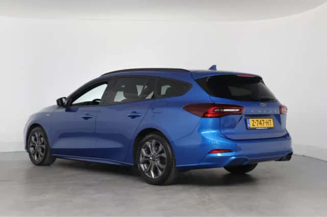 Ford Focus (2024) thumbnail 3